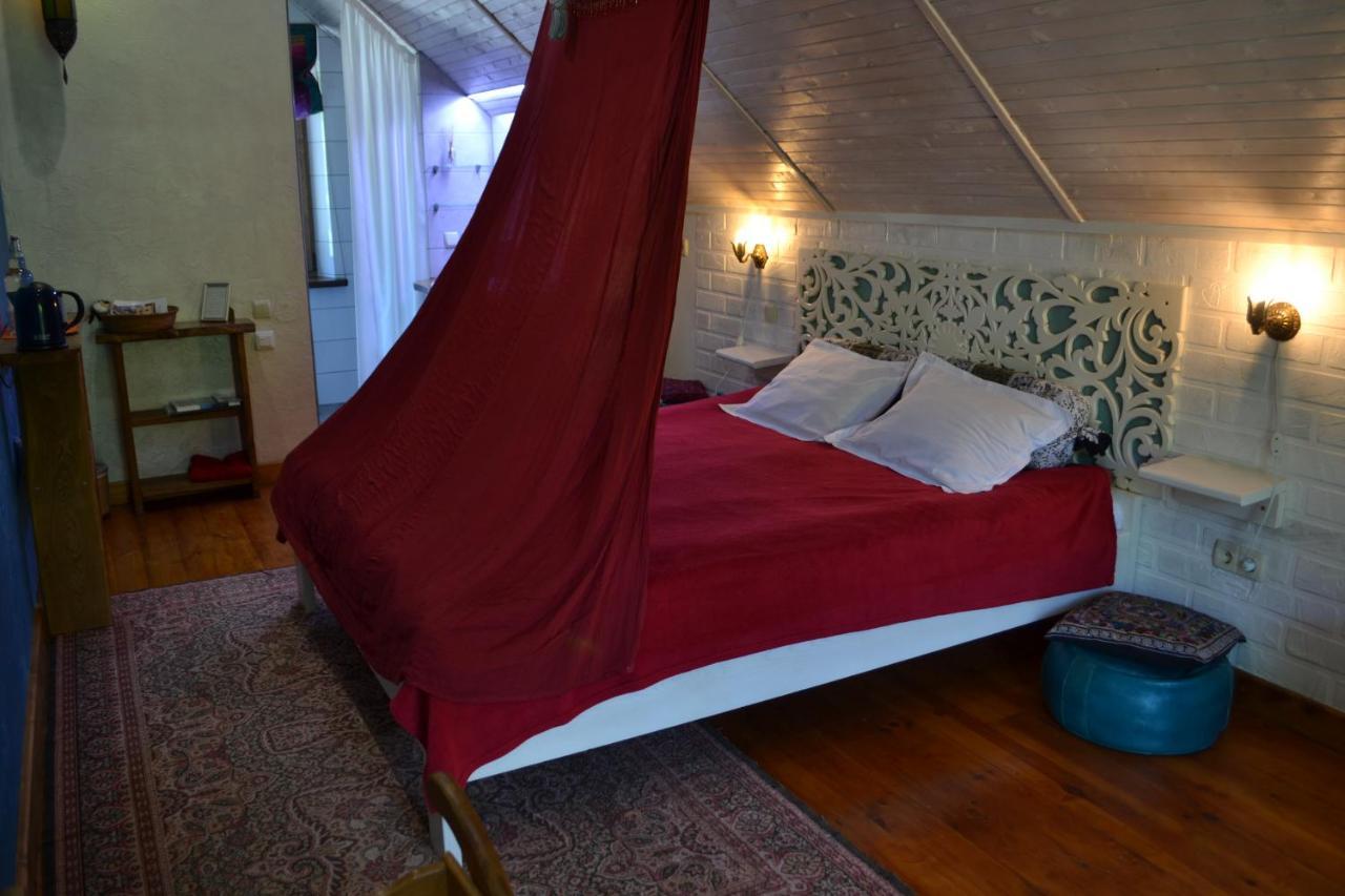 Romantic Guest House Kamianets-Podilskyi Exterior foto